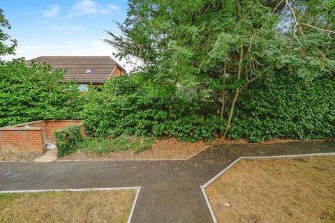 2 bedroom maisonette for sale, Rutland Gardens, Hemel Hempstead