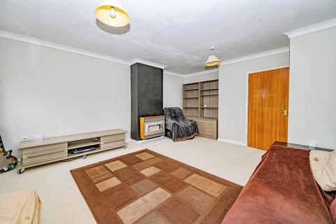 2 bedroom maisonette for sale, Rutland Gardens, Hemel Hempstead