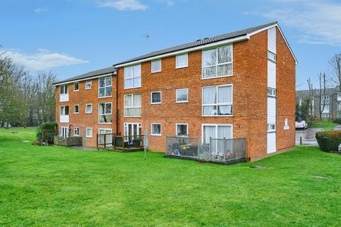 2 bedroom flat for sale, Nightingale Walk, Hemel Hempstead