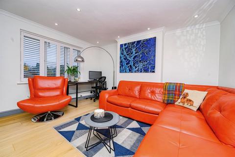 2 bedroom terraced house for sale, Hill Common, Hemel Hempstead