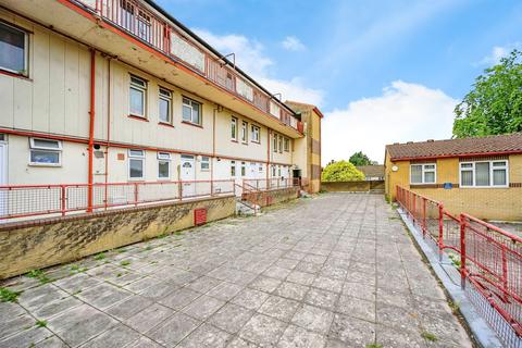 3 bedroom maisonette for sale, Bellgate, Hemel Hempstead