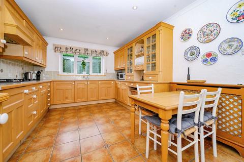 4 bedroom detached house for sale, Badgers Croft, Hemel Hempstead