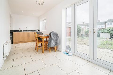 4 bedroom end of terrace house for sale, Hookfield, Harlow