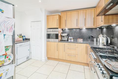 4 bedroom end of terrace house for sale, Hookfield, Harlow