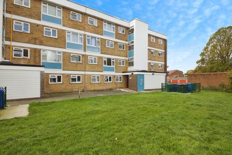 2 bedroom flat for sale, Wedhey, Harlow
