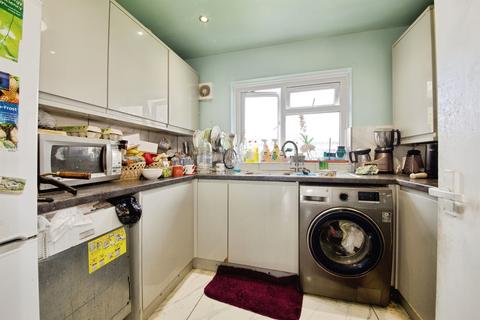 2 bedroom flat for sale, Wedhey, Harlow