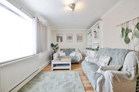 undefined, Little Pynchons, Harlow