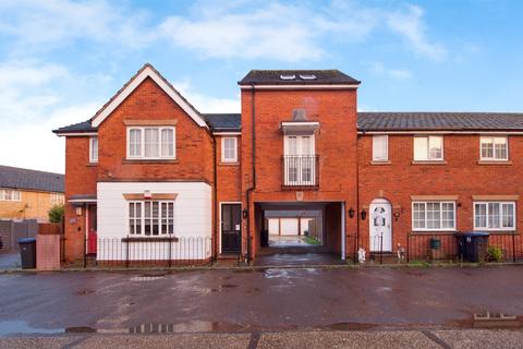 Hadley Grange, HARLOW