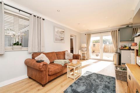 undefined, Lodge Close, Holt