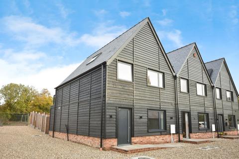3 bedroom terraced house for sale, Coppins Yard, Colne Engaine, Colchester
