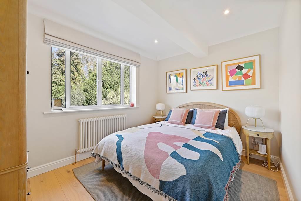 17 Makepeae Ave - Bedrooml.JPG