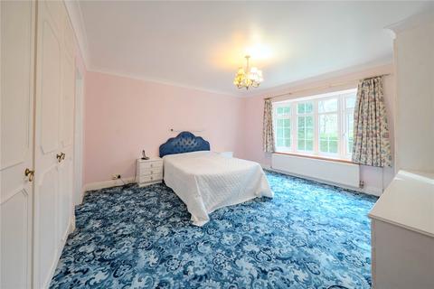 3 bedroom apartment for sale, Sandmoor Green, Leeds, West Yorkshire