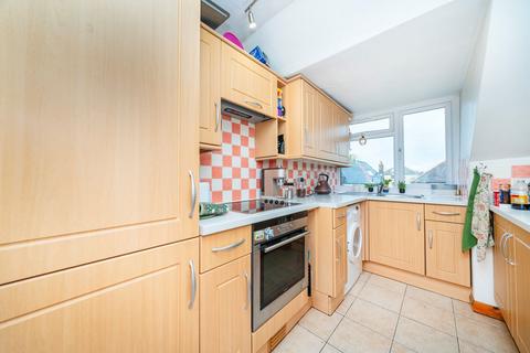 2 bedroom flat for sale, Marlborough Road, London W4