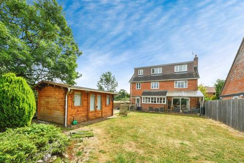 5 bedroom detached house for sale, Manor Meadows, South Marston, Swindon