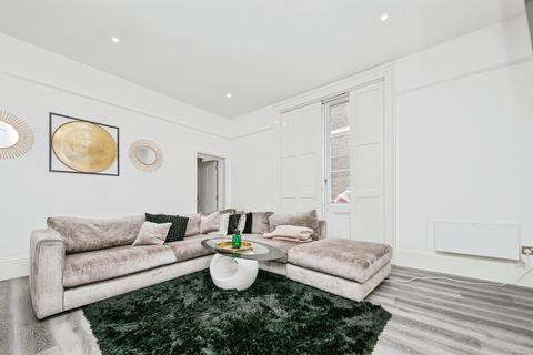 2 bedroom ground floor flat for sale, Museum Street, Ipswich