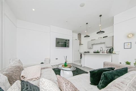 2 bedroom ground floor flat for sale, Museum Street, Ipswich