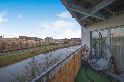 2 bedroom flat for sale, Reavell Place, Ipswich