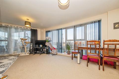 2 bedroom flat for sale, Reavell Place, Ipswich