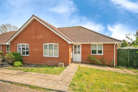 2 bedroom terraced bungalow for sale, Waveney Road, Ipswich