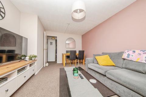 2 bedroom apartment for sale, Oakstead Close, Ipswich