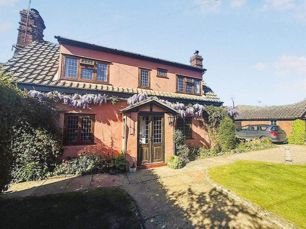 2 bedroom detached house for sale