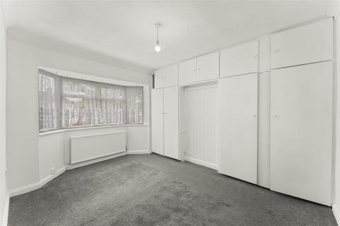 4 bedroom semi-detached house for sale, North Hyde Road, Hayes UB3