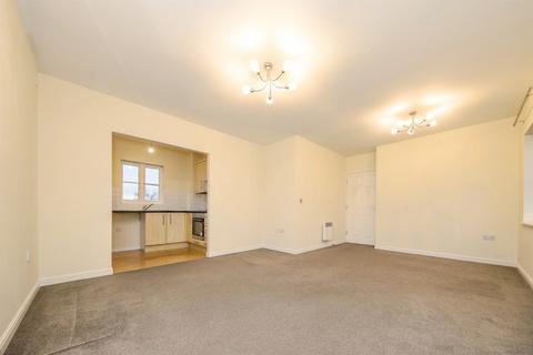 2 bedroom flat for sale, Alnesbourn Crescent, Ipswich