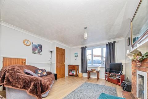 3 bedroom semi-detached house for sale, Coleness Road, Ipswich
