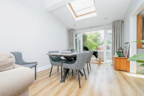 3 bedroom semi-detached house for sale, Colchester Road, Ipswich