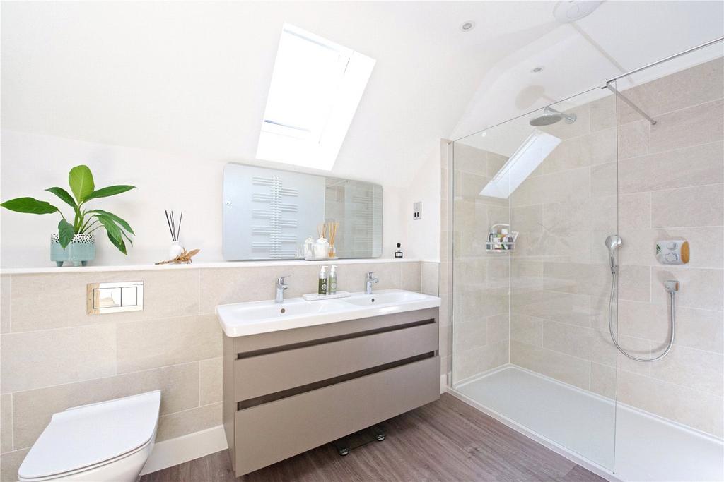 En Suite Shower Room