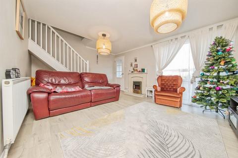 3 bedroom semi-detached house for sale, Langdale Close, Felixstowe