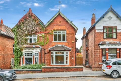3 bedroom semi-detached house for sale, Bristol Road, Ilkeston