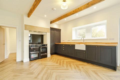 undefined, Main Street, Keighley BD22