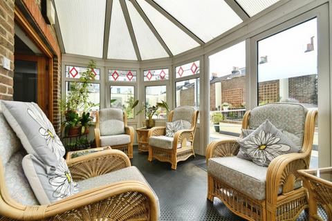 1 bedroom flat for sale, Eastern Road, Brighton