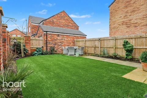 3 bedroom detached house for sale, Herringbone Drive, Bessacarr, Doncaster
