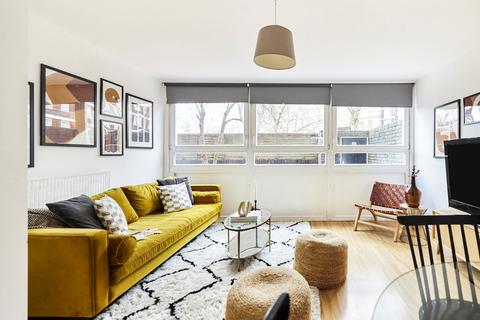 3 bedroom maisonette for sale, John Ruskin Street, London
