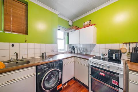 1 bedroom flat for sale, St. Georges Road, London