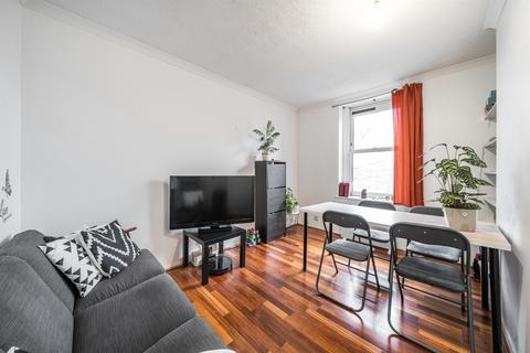 1 bedroom flat for sale, St. Georges Road, London