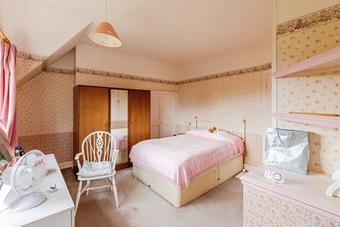 3 bedroom semi-detached house for sale, Manfield Way, Northampton