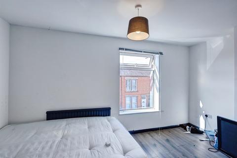 4 bedroom end of terrace house for sale, Newington Road, Northampton
