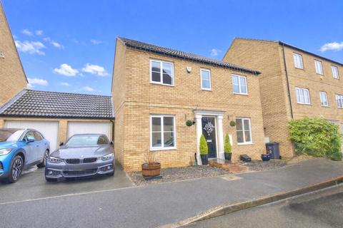 4 bedroom detached house for sale, Hedgerow Lane, Northampton