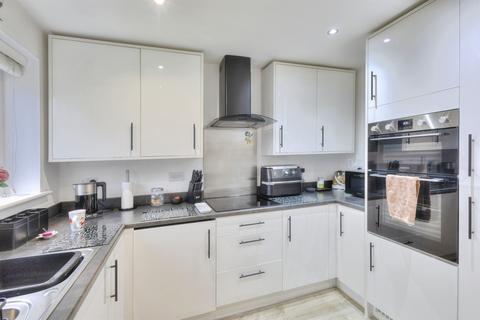 4 bedroom detached house for sale, Hedgerow Lane, Northampton