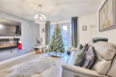 4 bedroom detached house for sale, Hedgerow Lane, Northampton