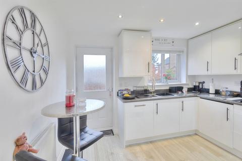4 bedroom detached house for sale, Hedgerow Lane, Northampton