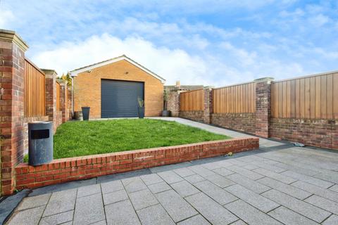 4 bedroom semi-detached house for sale, Kettering Road, Northampton