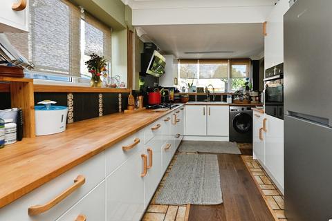3 bedroom semi-detached house for sale, King John Avenue, Gaywood, King's Lynn