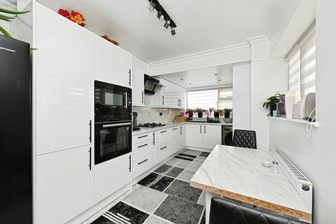 3 bedroom semi-detached house for sale, King John Avenue, Gaywood, King's Lynn