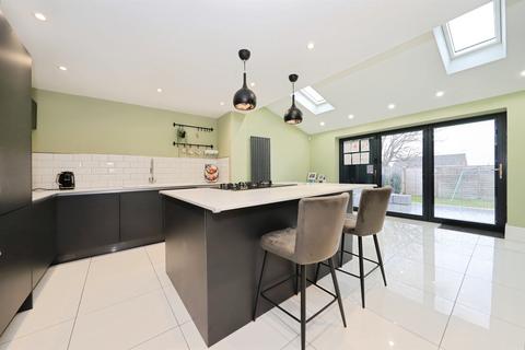 3 bedroom semi-detached house for sale, Rosemary Road, KIDDERMINSTER