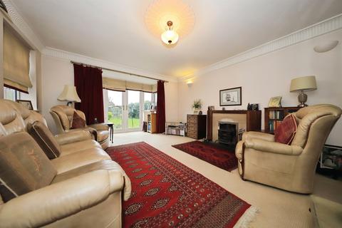 4 bedroom detached house for sale, Westville Avenue, Kidderminster