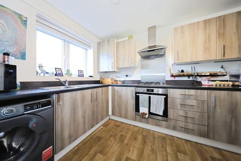 2 bedroom semi-detached house for sale, Silverwoods Way, Kidderminster